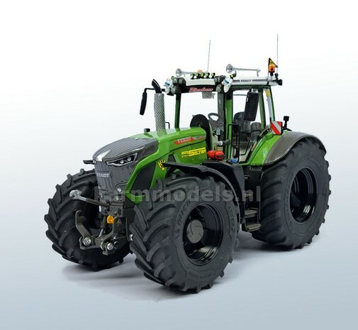 &Oslash; 70.6 x 30.4 mm: MASSEY FERGUSON 9S: 2x Michelin Axiobib2 Banden + RESIN Velgen BLANK geleverd 1:32     Premium Line Series  