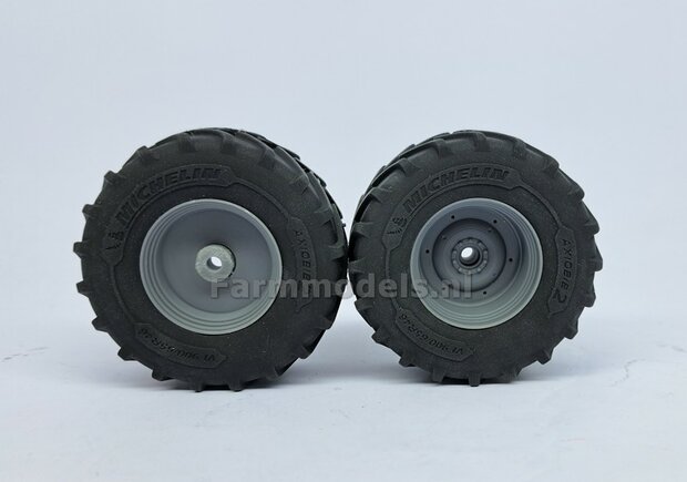 &Oslash; 70.6 x 30.4 mm: MASSEY FERGUSON 9S: 2x Michelin Axiobib2 Banden + RESIN Velgen BLANK geleverd 1:32     Premium Line Series  