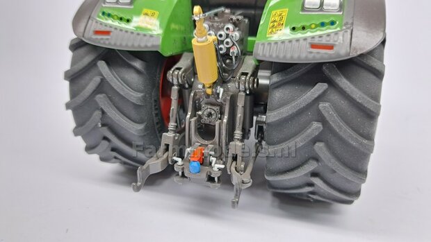 &Oslash; 70.6 x 30.4 mm: MASSEY FERGUSON 9S: 2x Michelin Axiobib2 Banden + RESIN Velgen BLANK geleverd 1:32     Premium Line Series  