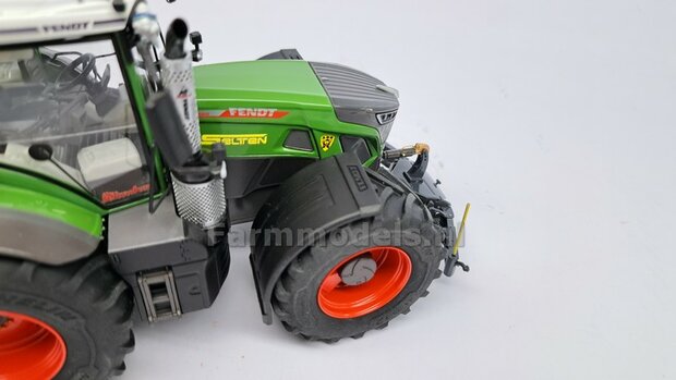 &Oslash; 70.6 x 30.4 mm: MASSEY FERGUSON 9S: 2x Michelin Axiobib2 Banden + RESIN Velgen BLANK geleverd 1:32     Premium Line Series  