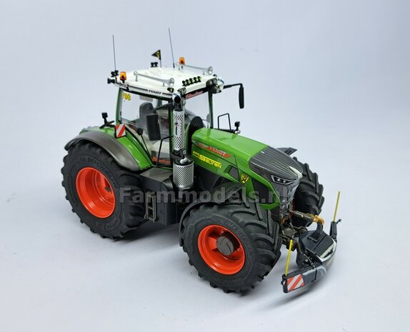 &Oslash; 70.6 x 30.4 mm: MASSEY FERGUSON 9S: 2x Michelin Axiobib2 Banden + RESIN Velgen BLANK geleverd 1:32     Premium Line Series  
