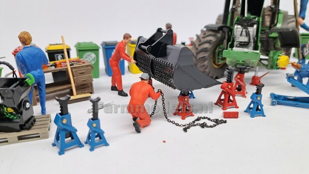 BOUWKIT: S70 KETTINGBAK 35 mm breed. Mat: Resin ZWART gespoten + ZWARTE KETTING &amp; 2 asjes t.b.v. S70 KOPPELING o.a. Volvo EC220E van AT 1:32  