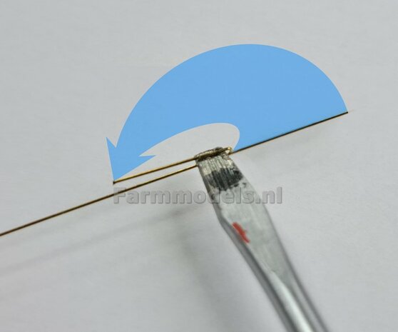 Topstang DELUXE lengte 19.3mm met 2x KOGELKOP aansluiting. RESIN, FENDT 942 GRIJS gespoten + 2x messing as  1:32