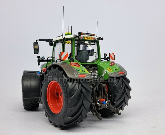 &Oslash; 52.3 x 24.2 mm: FENDT 728: 2x Vredestein Banden met RESIN velgen BLANK Geleverd  1:32   Farmmodels Premium Line Series 