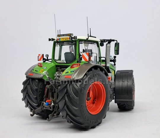 &Oslash; 52.3 x 24.2 mm: FENDT 728: 2x Vredestein Banden met RESIN velgen BLANK Geleverd  1:32   Farmmodels Premium Line Series 