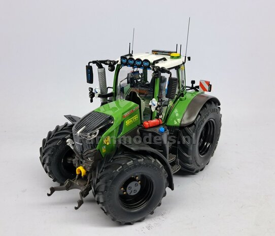 &Oslash; 52.3 x 24.2 mm: FENDT 728: 2x Vredestein Banden RESIN velgen FENDT TERRA RED Gespoten geleverd  1:32   Farmmodels Premium Line Series 