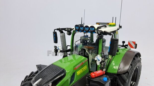 &Oslash; 52.3 x 24.2 mm: FENDT 728: 2x Vredestein Banden RESIN velgen FENDT TERRA RED Gespoten geleverd  1:32   Farmmodels Premium Line Series 