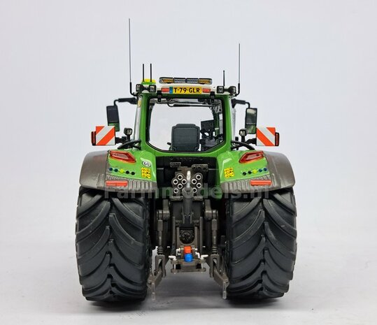 &Oslash; 52.3 x 24.2 mm: FENDT 728: 2x Vredestein Banden RESIN velgen ZWART GLANS Gespoten geleverd  1:32   Farmmodels Premium Line Series 