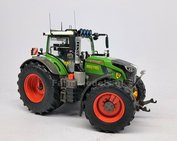 &Oslash; 67.7 x 31.2 mm: FENDT 728: 2x Vredestein Banden met RESIN velgen FENDT TERRA RED Gespoten geleverd  1:32   Farmmodels Premium Line Series 