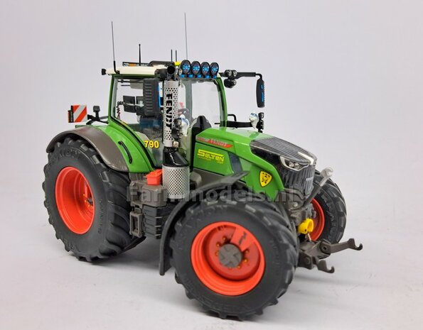 &Oslash; 67.7 x 31.2 mm: FENDT 728: 2x Vredestein Banden met RESIN velgen FENDT TERRA RED Gespoten geleverd  1:32   Farmmodels Premium Line Series 