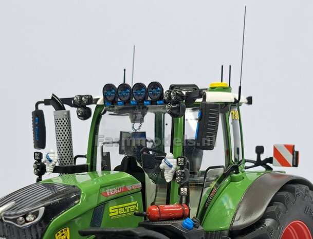 COMBI SET: 2x &Oslash; 51 mm + 2x &Oslash; 68 mm: Fendt 728 Wiking Bandenset ROOD incl. 2x afdekplaat achteras 1:32  PERFECT-32 P28 + P29