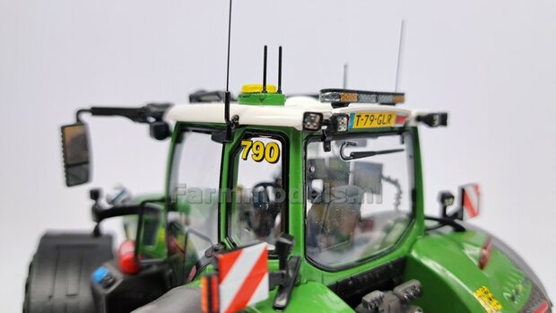 COMBI SET: 2x &Oslash; 51 mm + 2x &Oslash; 68 mm: Fendt 728 Wiking Bandenset ROOD incl. 2x afdekplaat achteras 1:32  PERFECT-32 P28 + P29