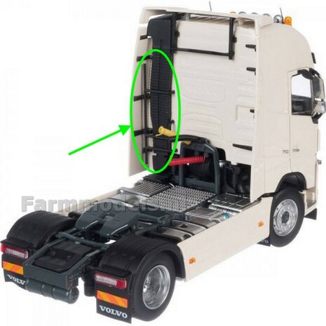 1x Volvo FH trap aan achterzijde cabine Marge Models 1:32