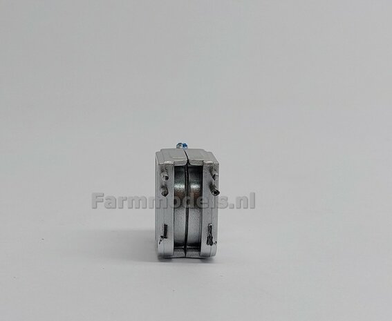 1x bouwkit Ad-Blue tank Volvo FH  Marge Models 1:32
