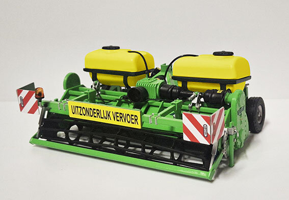 AVR Ge-Force/multivator HD oversize load Pr&eacute;-Cut Decals 1:32 Farmmodels.nl