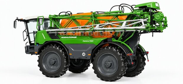 Amazone Pantera 7004 1:32 Universal Hobbies UH6786    NB2B     SNEL LEVERBAAR/AVAILABLE SOON