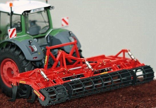 Evers Garron 5.1 Cultivator BOUWKIT opklapbaar, 1:32 