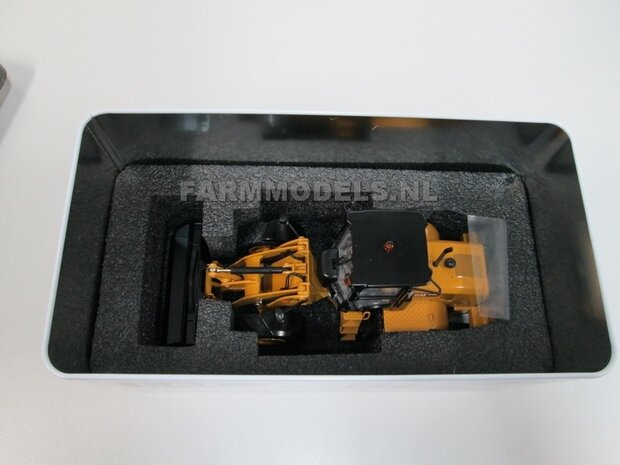 Caterpillar 910K shovel / wiellader 1:32 - DELUXE SET + Machinist  DCM  85294  