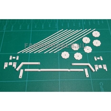 Triltand Cultivator + Verkruimelrol Bouwkit   1:32     01415