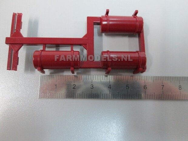 3x Luchtketel in rek, donkerrood, ketels &Oslash; 10 x 24 mm, rek 36 mm x 75 mm 1:32 