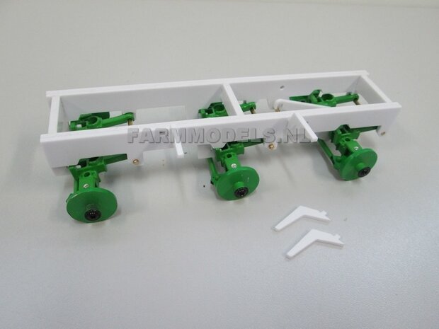 4x Spatbordsteun, o.a. t.b.v. (Universeel) 3-as chassis  1:32  