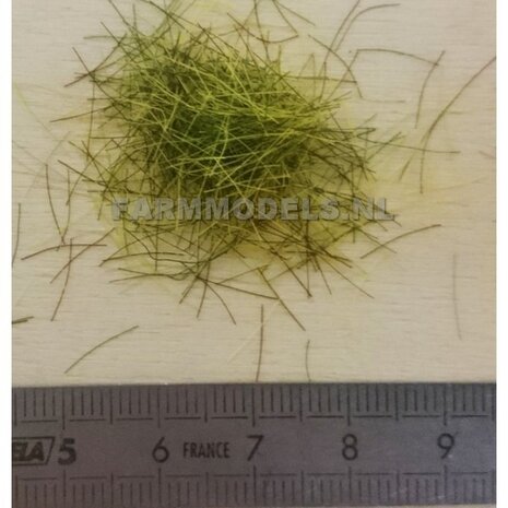 Gras / Grass Groen strooi gras 12mm, inhoud 1/2 Liter 1:32 (05315)
