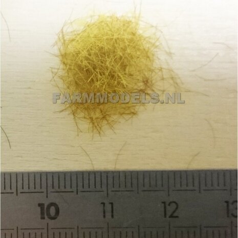 Gras / Grass Dor / Droog / Hooi strooi gras 6mm, inhoud 1/2 Liter 1:32 (05313)