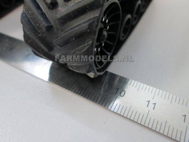 Brede Rupsset 24.5 mm wide met tuimel chassis onderstel as, 1:32 Small damage