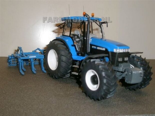 545. New Holland 8770A op bredere banden met bouwkit cultivator Lemken / Evers