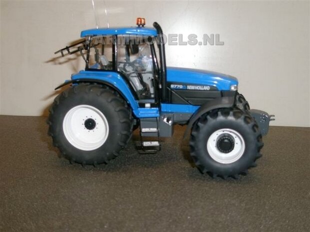 545. New Holland 8770A op bredere banden