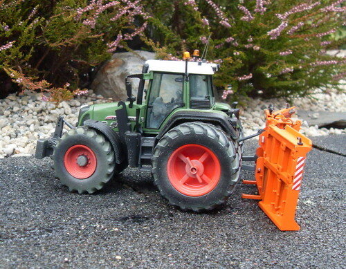 153. Fendt 820 met dubbellucht (klik op foto voor meer 