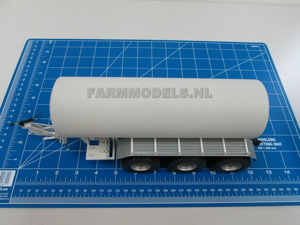 3 Asser mesttank basis (VMR Veenhuis of ander merk) Bouwpakket 1:32 (HTD)