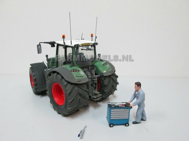 2x Extra brede spatbordverbrederset t.b.v. achteras, perfect voor de Fendt 724 van UH / Schuco, ook universeel te gebruiken 1:32                   