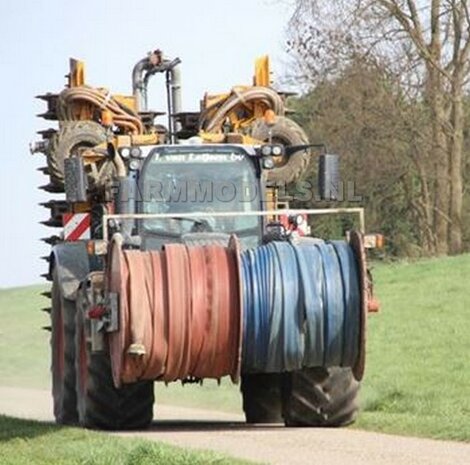 2x Extra brede spatbordverbrederset t.b.v. achteras, perfect voor de Fendt 724 van UH / Schuco, ook universeel te gebruiken 1:32                   