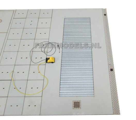 Betonplaat met vak spuitplaats uitsparing groot, afm 25 x 50 cm, Farmmodels editie 1:32