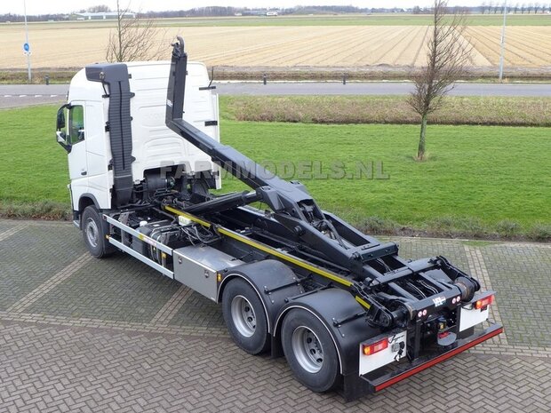 4x dubbelle montering Vrachtwagen banden &Oslash; 35.5 mm met kunststof velg 1:32