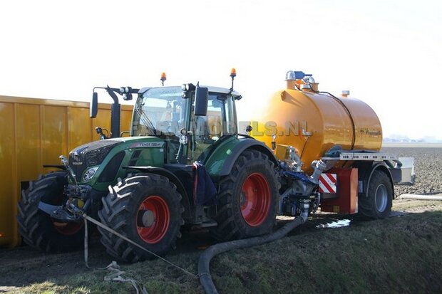 VMR Veenhuis QUANTA Dissel, t.b.v. enkel asser BASIS mesttank, Bouwpakket 1:32 (HTD)