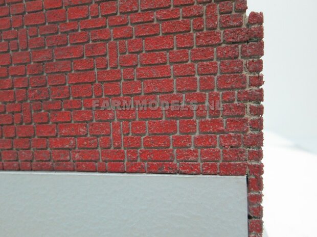 2x FOAM relie&euml;f muurdelen, 370 x 125 x +-6 mm, wit grijs-t.b.v. (bewaar-) loods / stal, 1:32 (170861)           