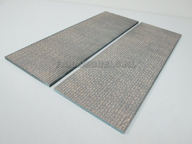 2x FOAM relie&euml;f platenmuurdelen, 370 x 125 x +-6 mm, Licht Bruin / Kaki - t.b.v. (bewaar-) loods / stal, 1:32 (170804)                   