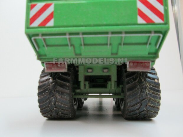 516. Foto&#039;s Joskin Drakar op Farmmodels 3 asser chassis + Vredestein Flotation Trac 800/45R30.5 landbouw banden, 1:32