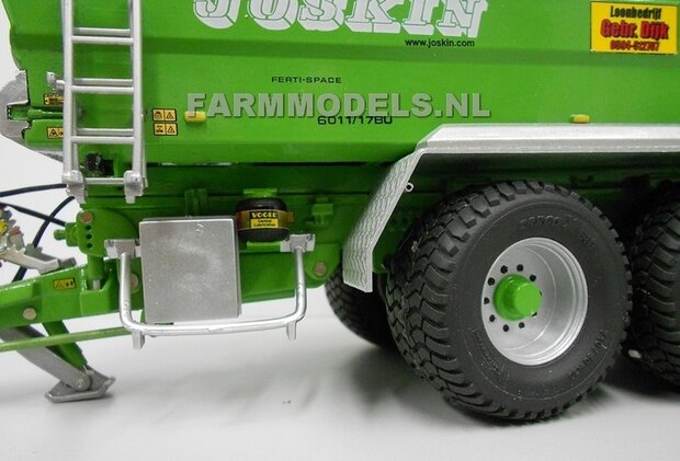 515. Joskin Fertispace op 3 asser Michelin Cargo XBib 710/50 R.30