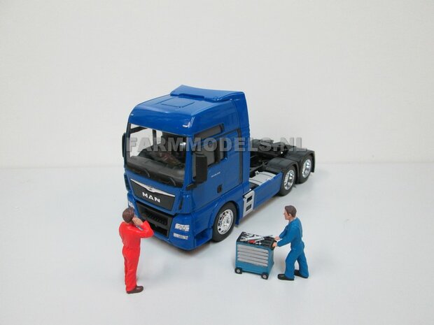 MAN TGX 6x4 Blauw 1:32 Welly