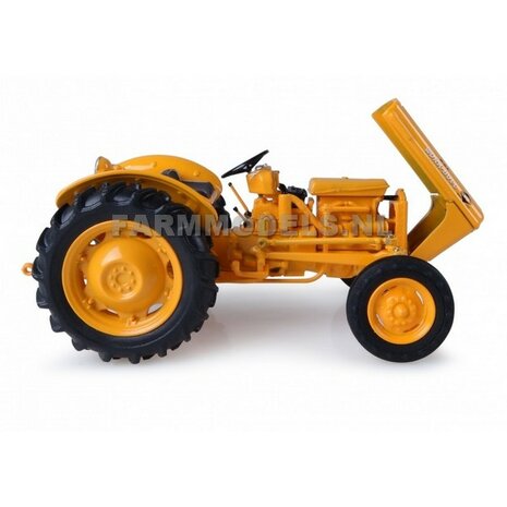 YELLOW Massey-Harris-Ferguson 202 &quot;Work-Bull&quot; 1:32 UH4990