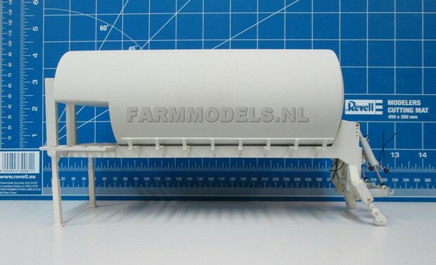 BOUWKIT: 3-asser Carrier Mesttank + hefinrichting t.b.v. (VMR Veenhuis) Haakarm carrier basis 1:32             