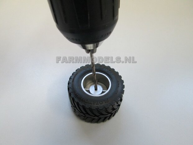 Vredestein Flotation Trac 800/60 R32, &Oslash; 54.5 x 27 mm banden + velgen (op ROS assen 93- 97 mm breed)  SUPERSALE