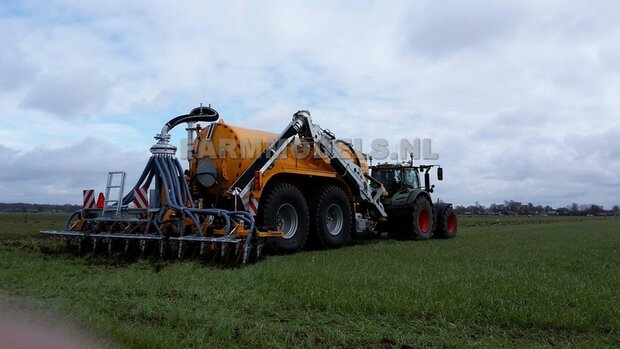 2x Achterlicht kap (VMR) geel, geschikt voor (VMR Veenhuis) enkelasser en ronde verlichtingset 1:32 