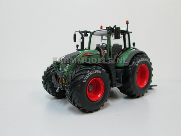 VOORBEELD FOTO&#039;S  Vredestein Collector&#039;s Edition Fendt 724 &quot;NATURE GREEN&quot;, geleverd op Brede Vredestein banden +  Vredestein Collector&#039;s Edition doos + label, UH 1:32 