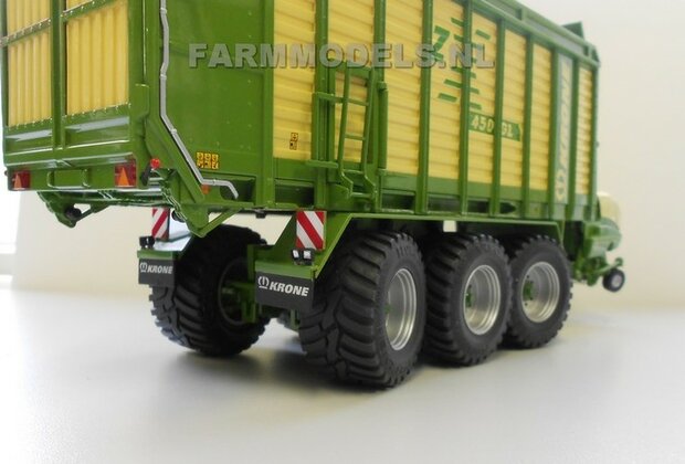 641. Krone ZX 450 Dubbeldoel wagen op Vredestein 800/45 R30.5 banden