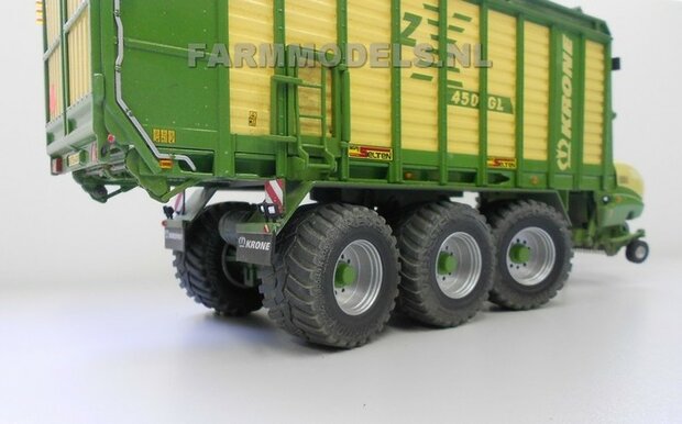 641. Krone ZX 450 Dubbeldoel wagen op Vredestein 800/45 R30.5 banden