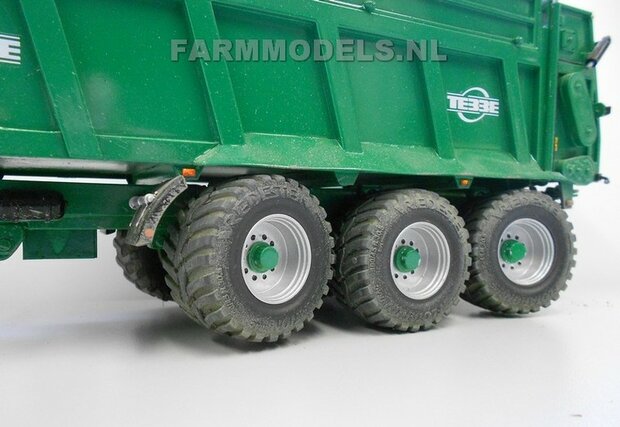 500. Tebbe HS 320, nu ook met de Vredestien Flotaion trac banden met aluminium velgen